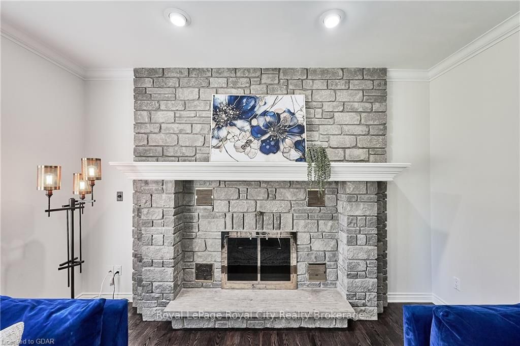 25 MANOR PARK Crescent #7