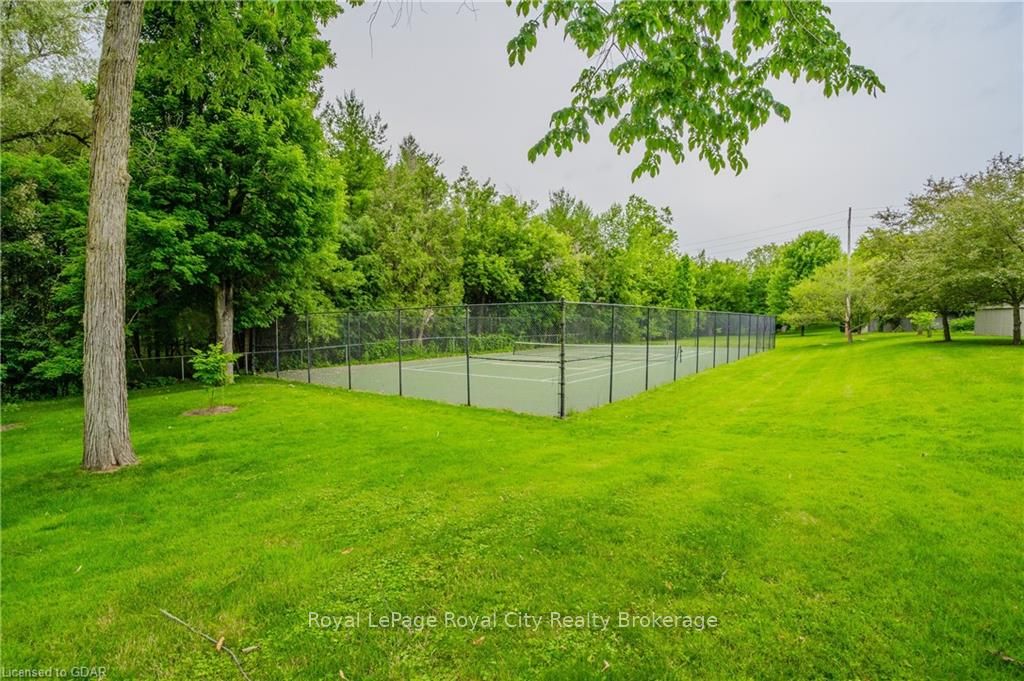25 MANOR PARK Crescent #7