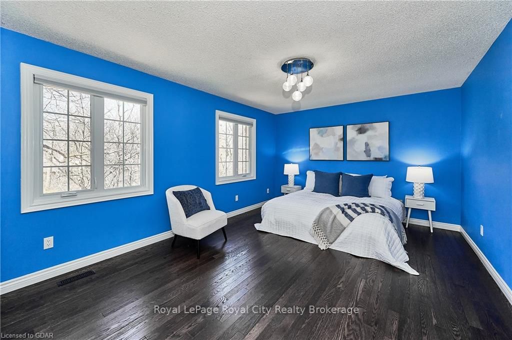 25 MANOR PARK Crescent #7