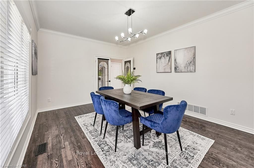 25 MANOR PARK Crescent #7