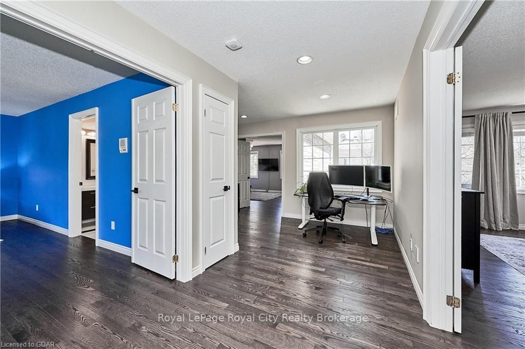 25 MANOR PARK Crescent #7