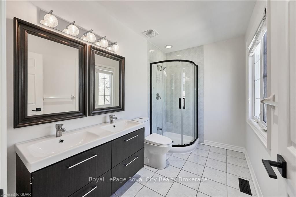 25 MANOR PARK Crescent #7