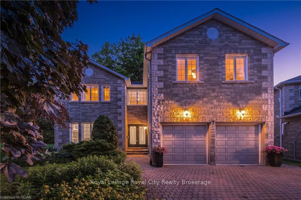 25 MANOR PARK Crescent #7