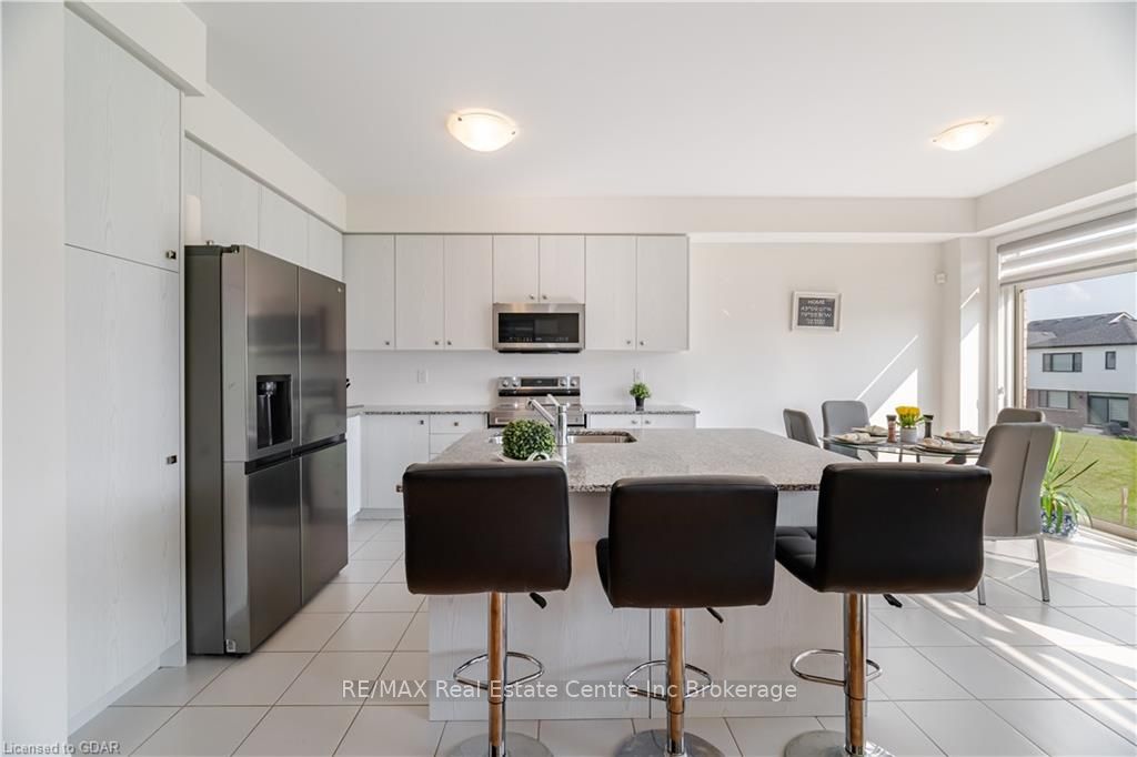 135 FAIREY Crescent