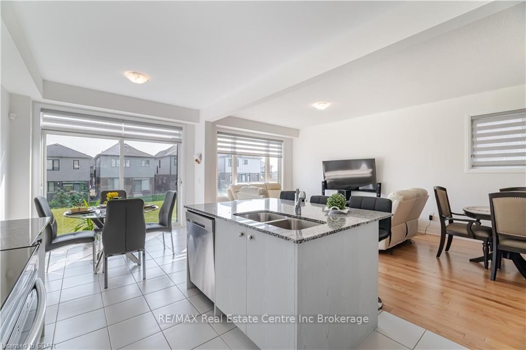135 FAIREY Crescent
