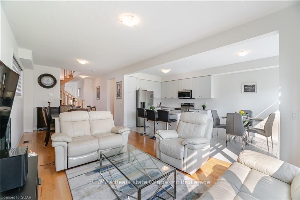 135 FAIREY Crescent