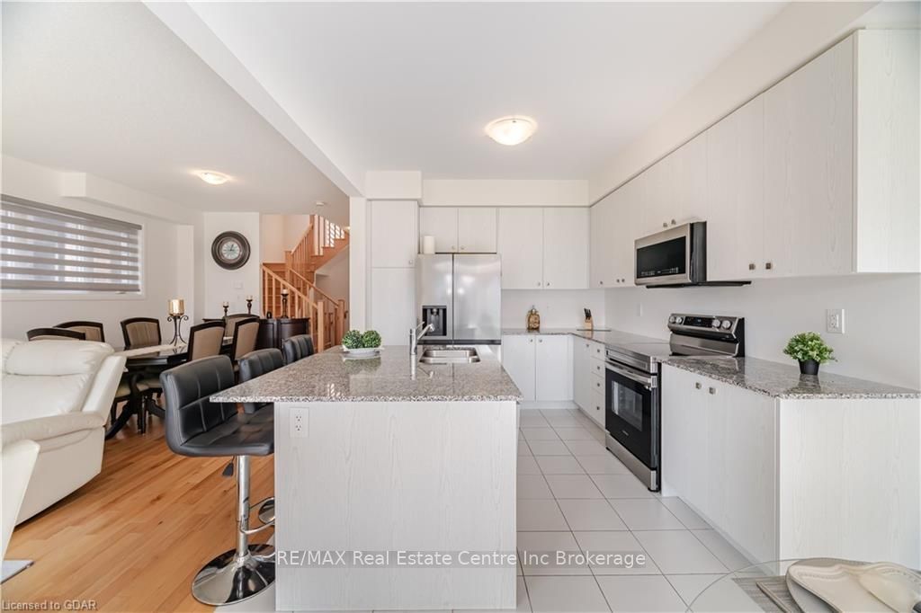 135 FAIREY Crescent