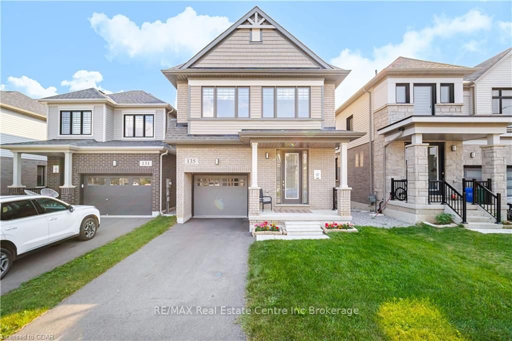 135 FAIREY Crescent