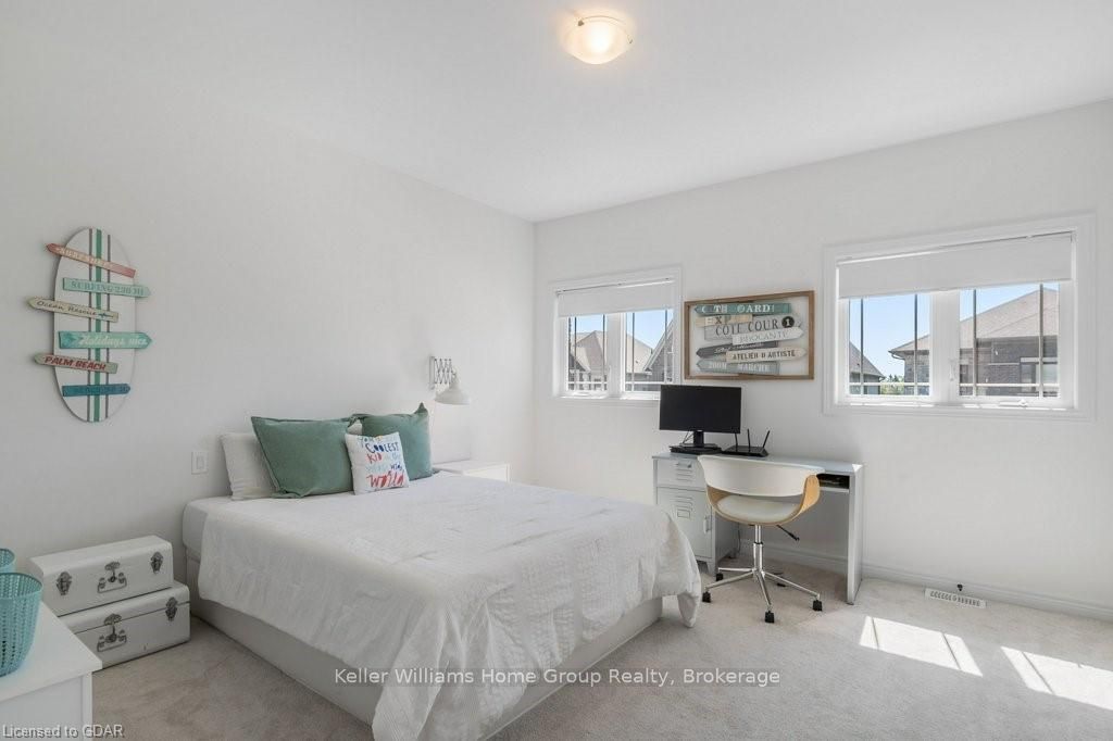 48 MACALISTER BOULEVARD