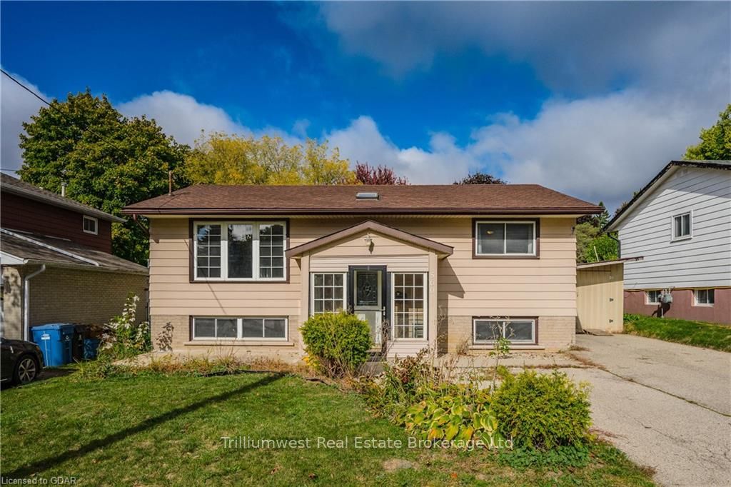 560 WOODLAWN Road E
