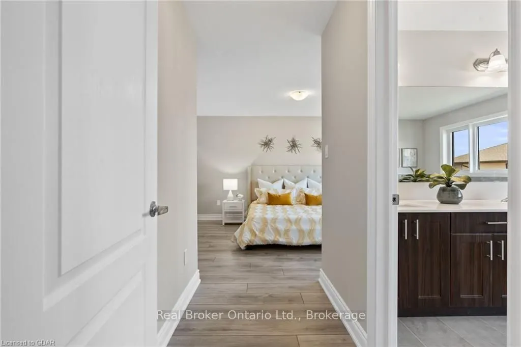 15 VENTURE Way