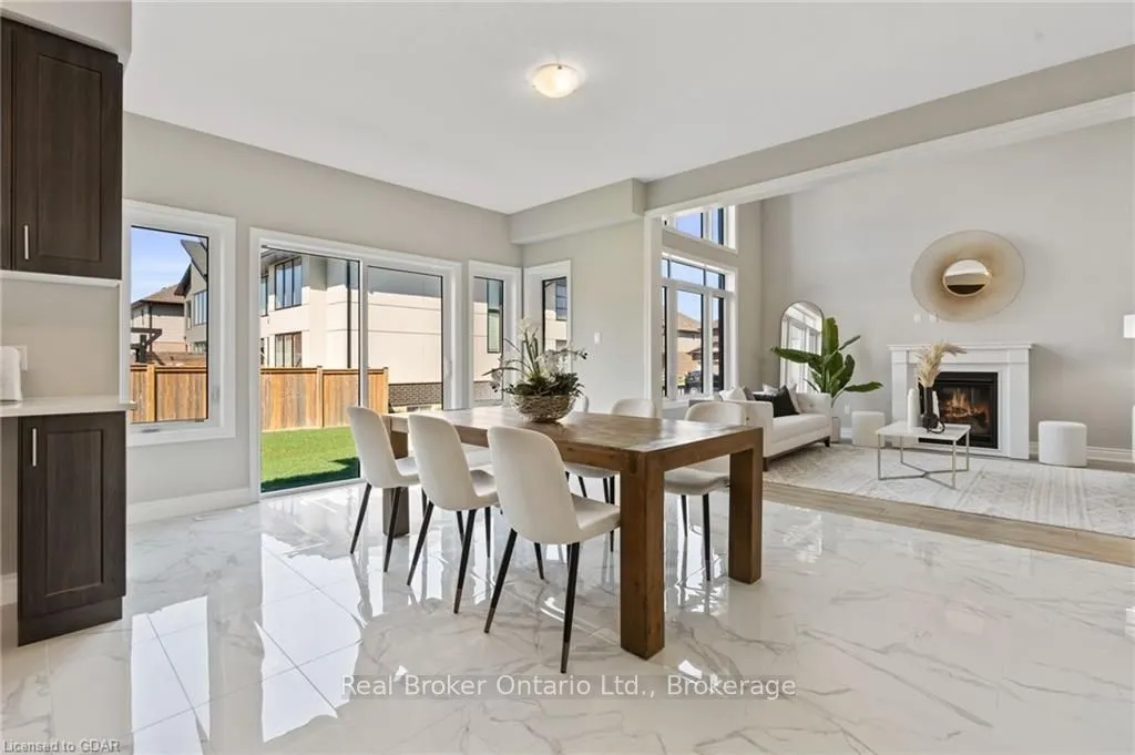 15 VENTURE Way