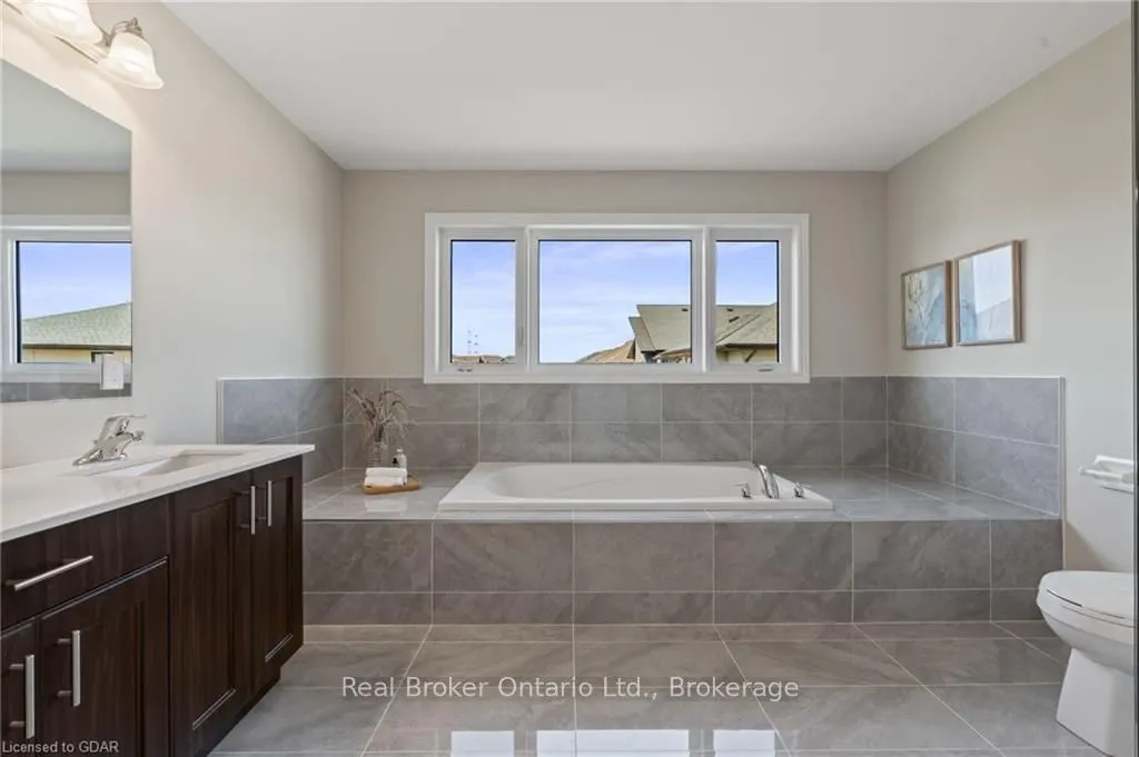 15 VENTURE Way