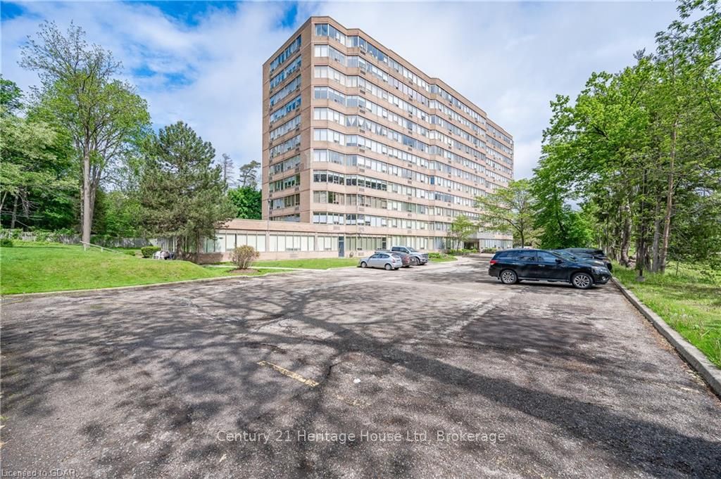 3227 KING Street E #409