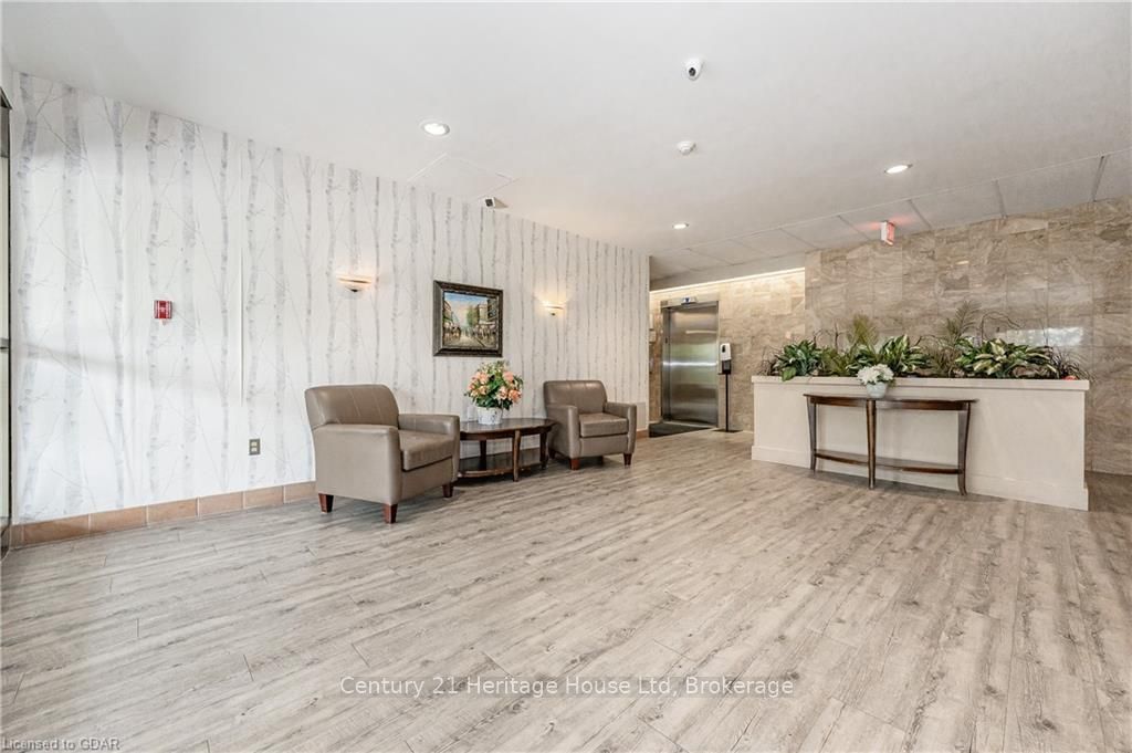 3227 KING Street E #409
