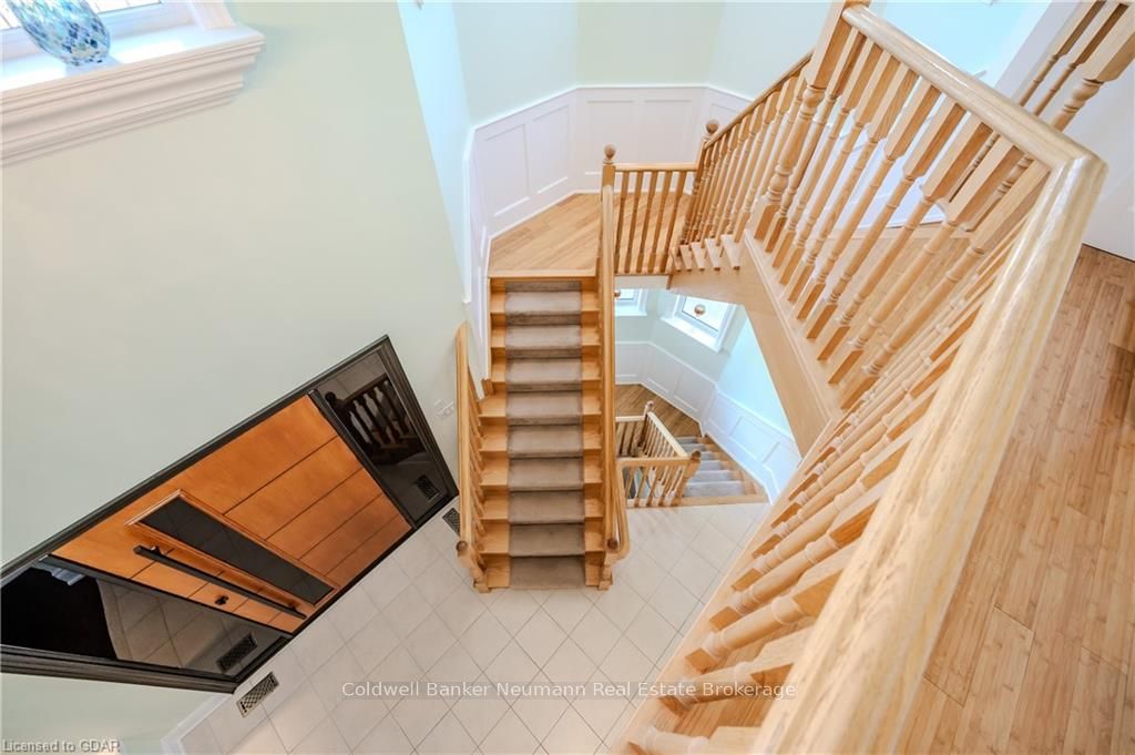 32 FOREST RIDGE Road