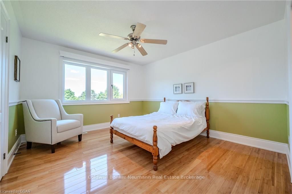 32 FOREST RIDGE Road