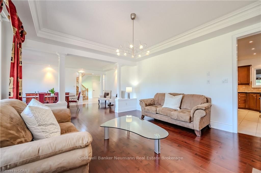 32 FOREST RIDGE Road