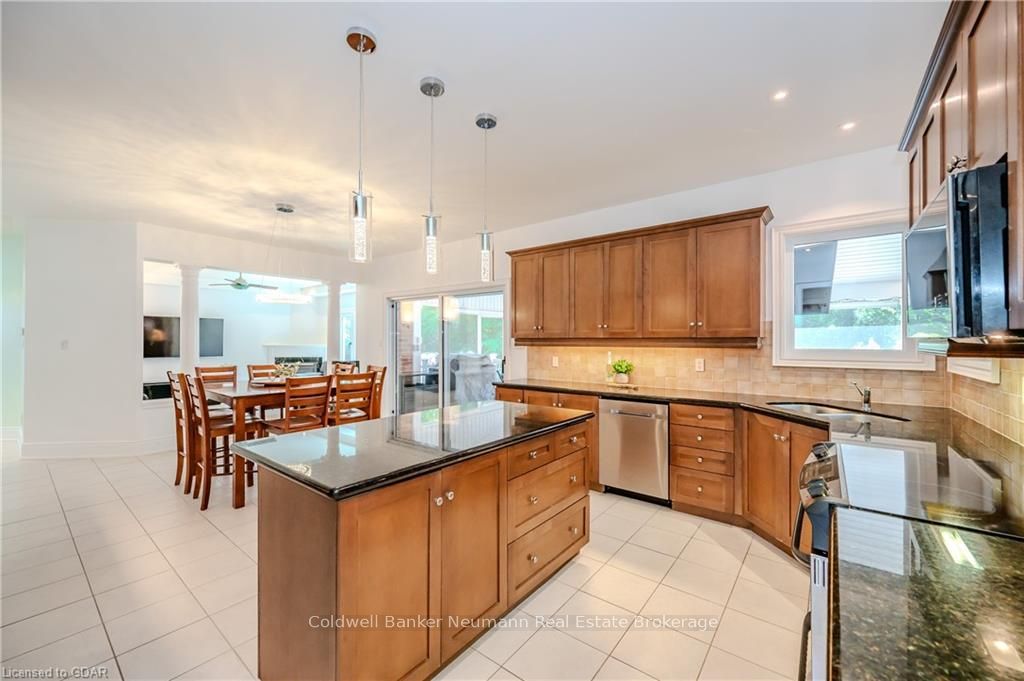 32 FOREST RIDGE Road