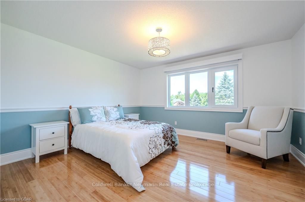 32 FOREST RIDGE Road