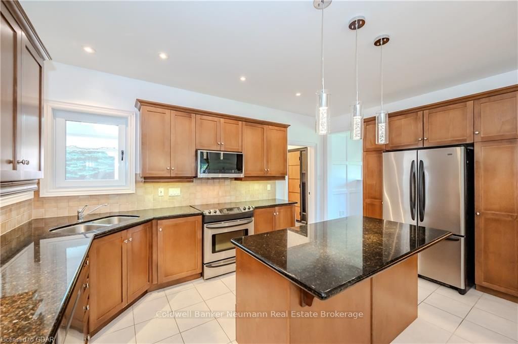 32 FOREST RIDGE Road