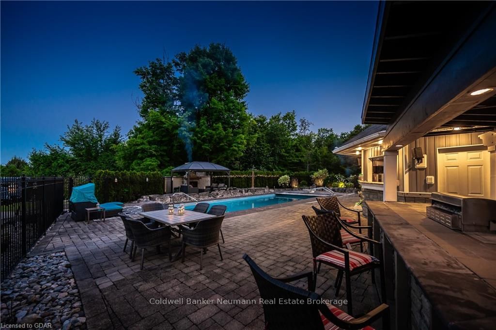 32 FOREST RIDGE Road