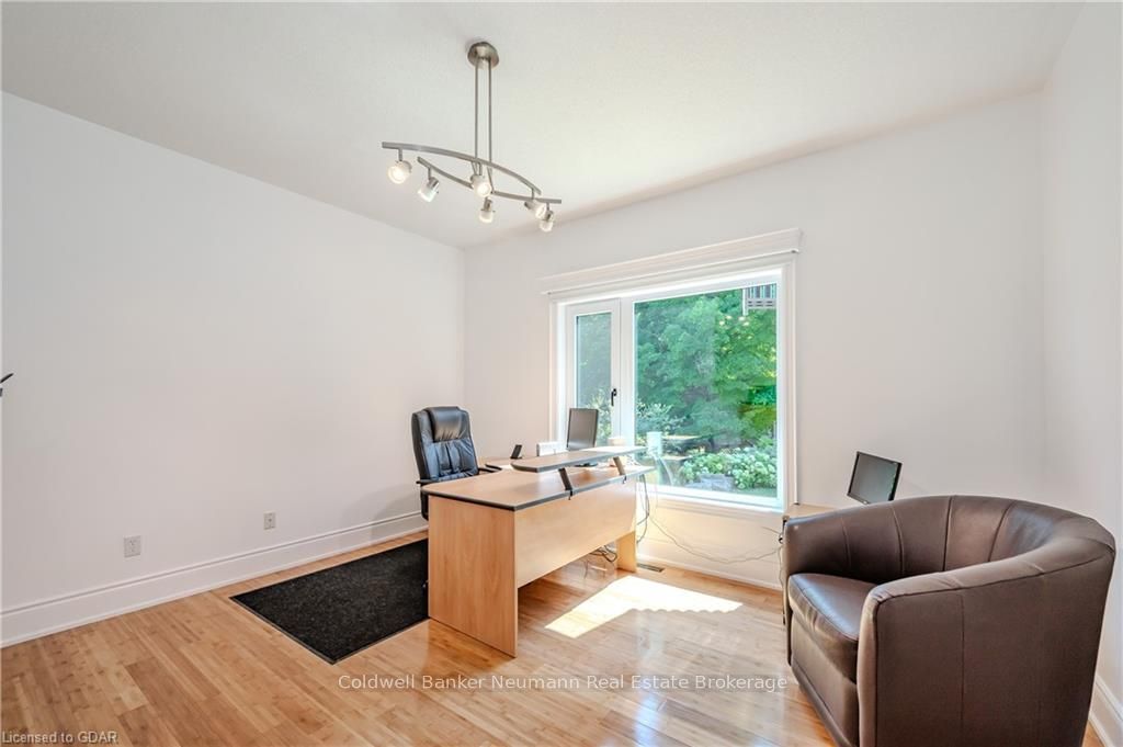32 FOREST RIDGE Road