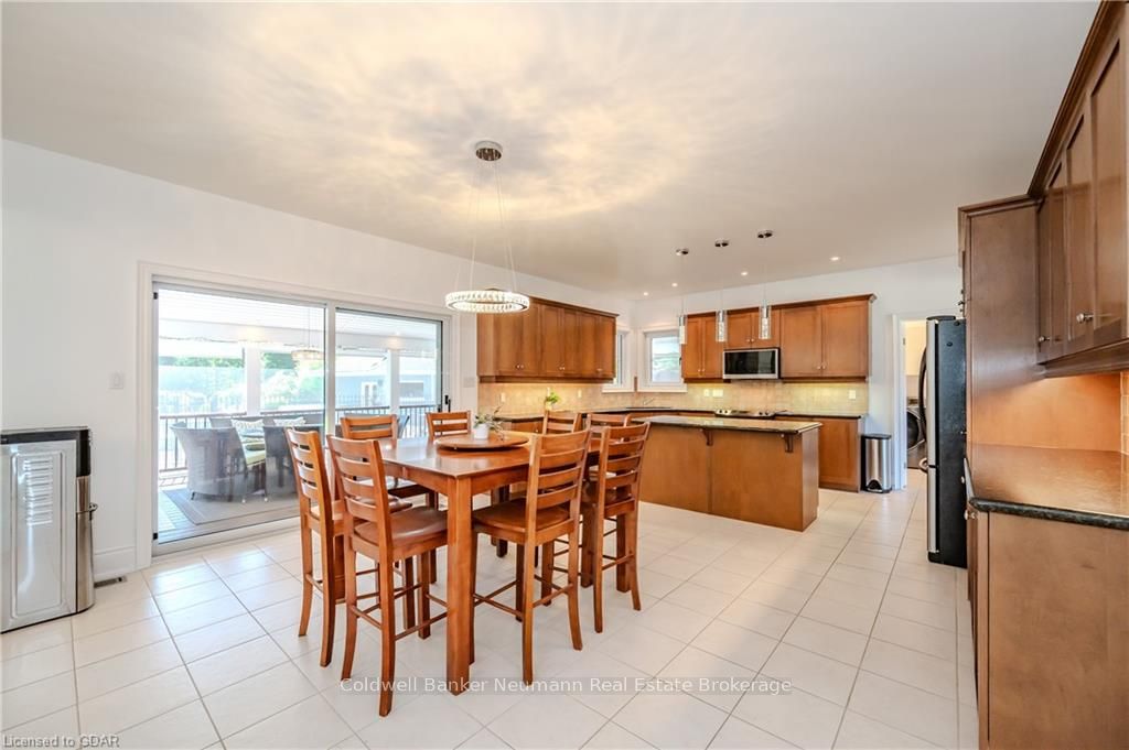 32 FOREST RIDGE Road