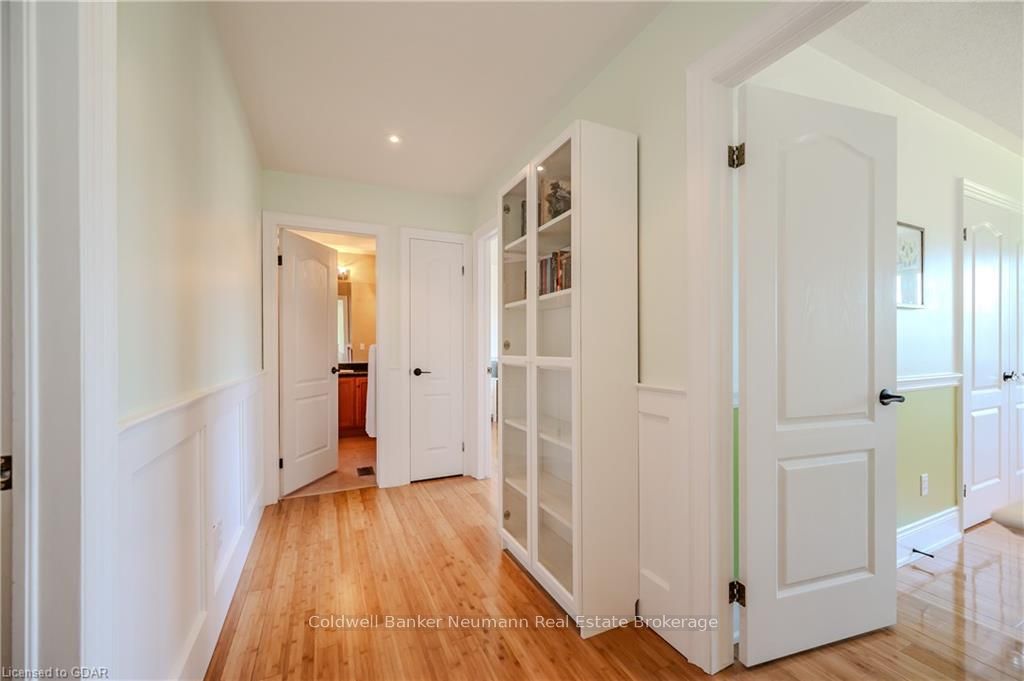 32 FOREST RIDGE Road