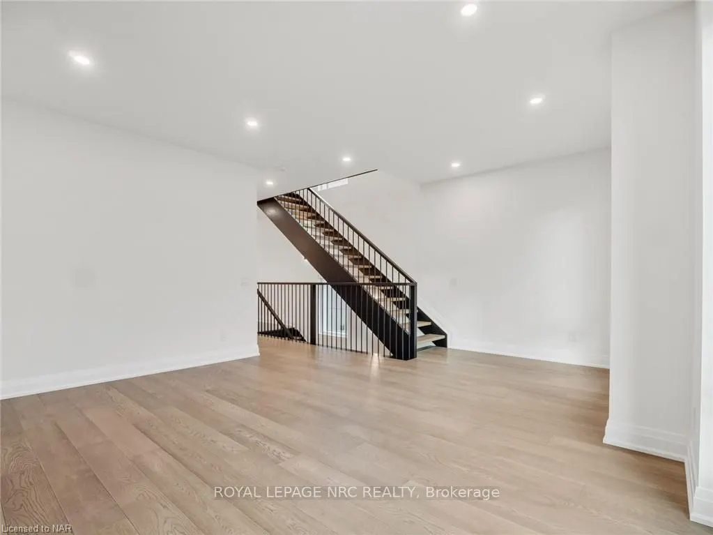 153G Port Robinson Road, #13