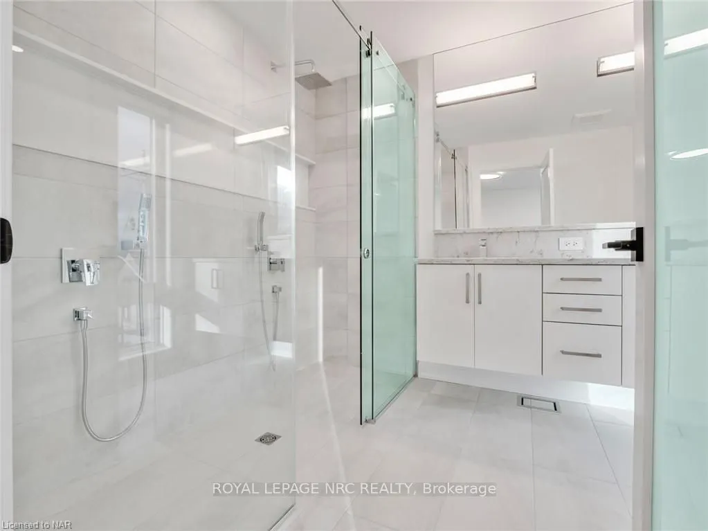 151 G PORT ROBINSON Road, #Call LBO