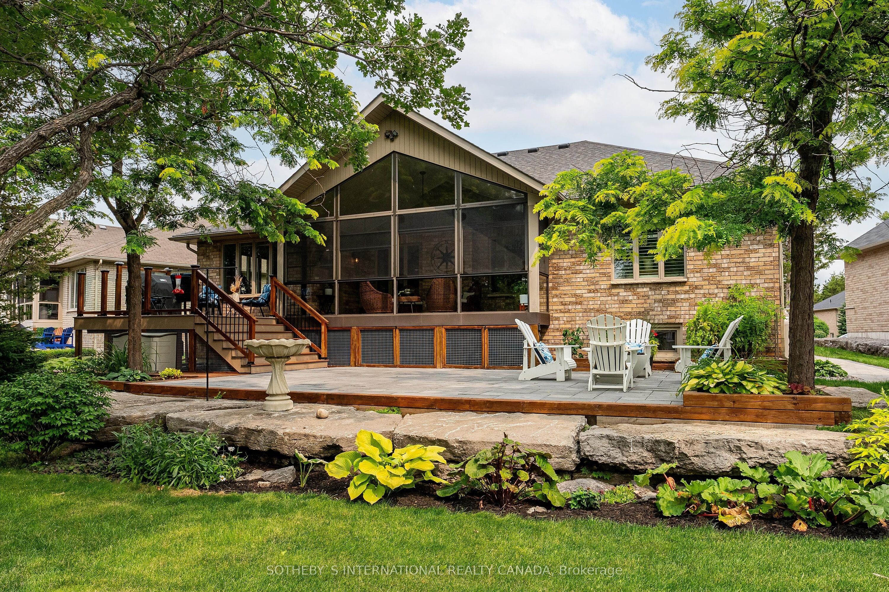 33 South Harbour Drive