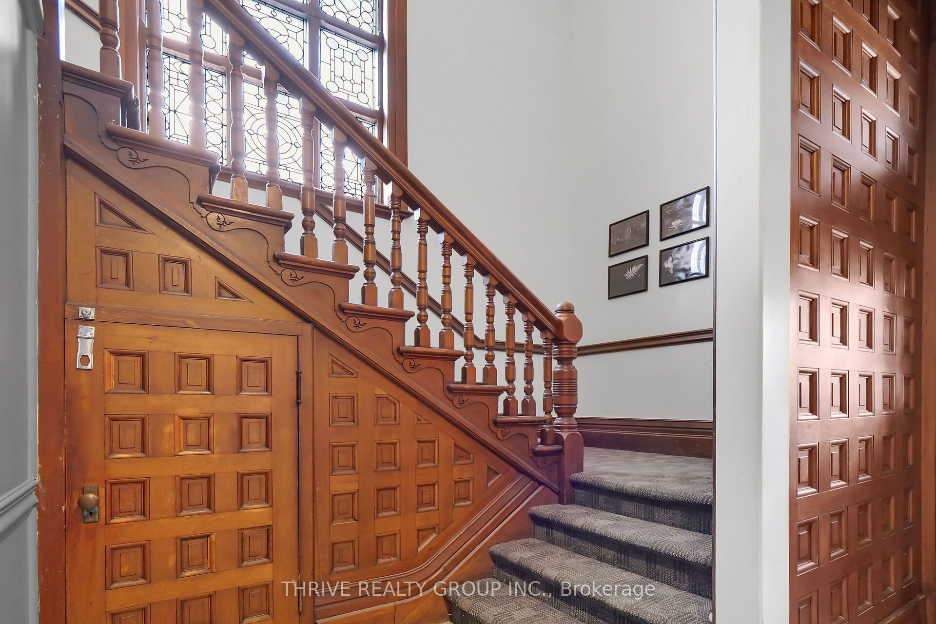 533 Queens Avenue