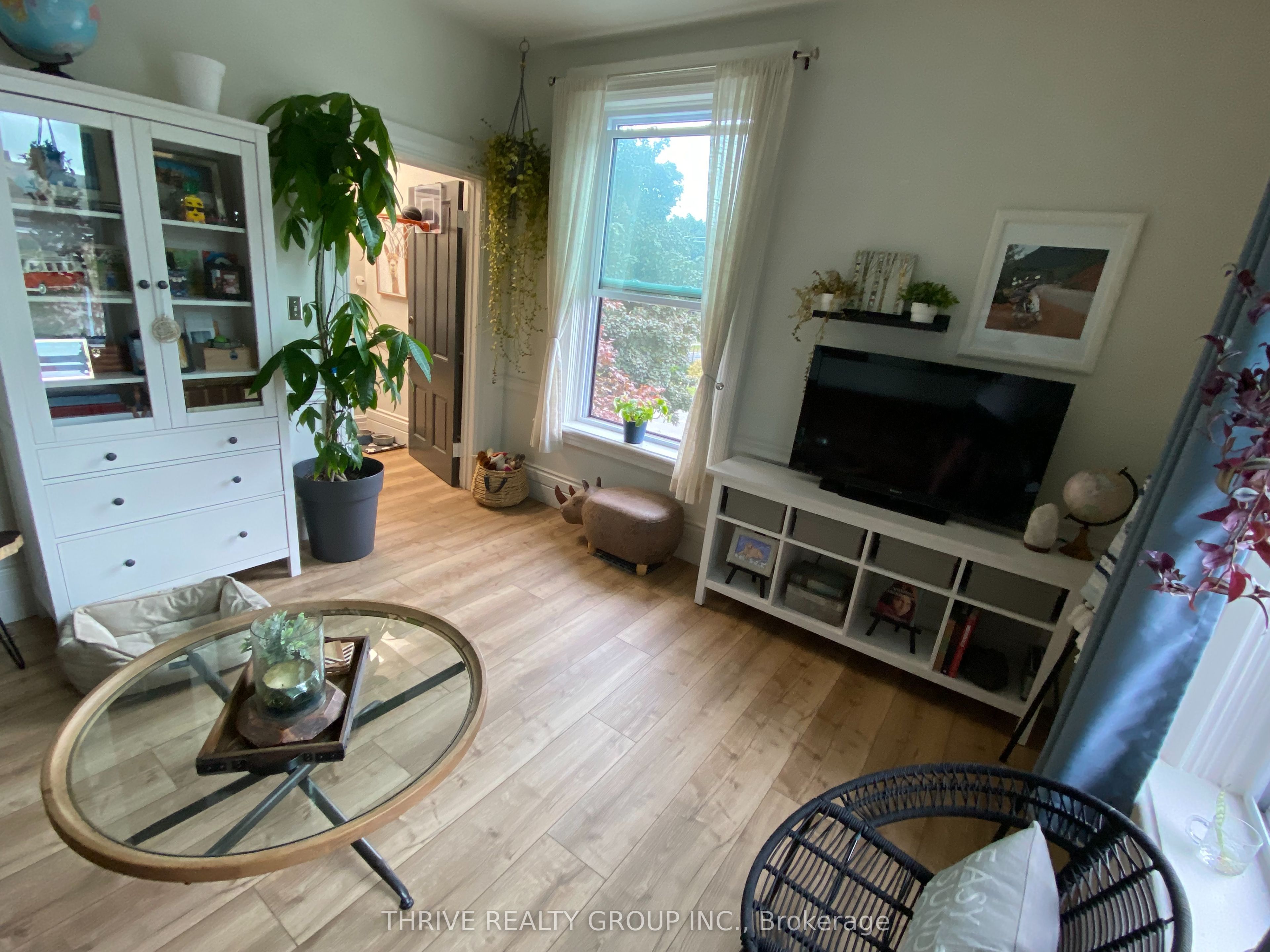 533 Queens Avenue