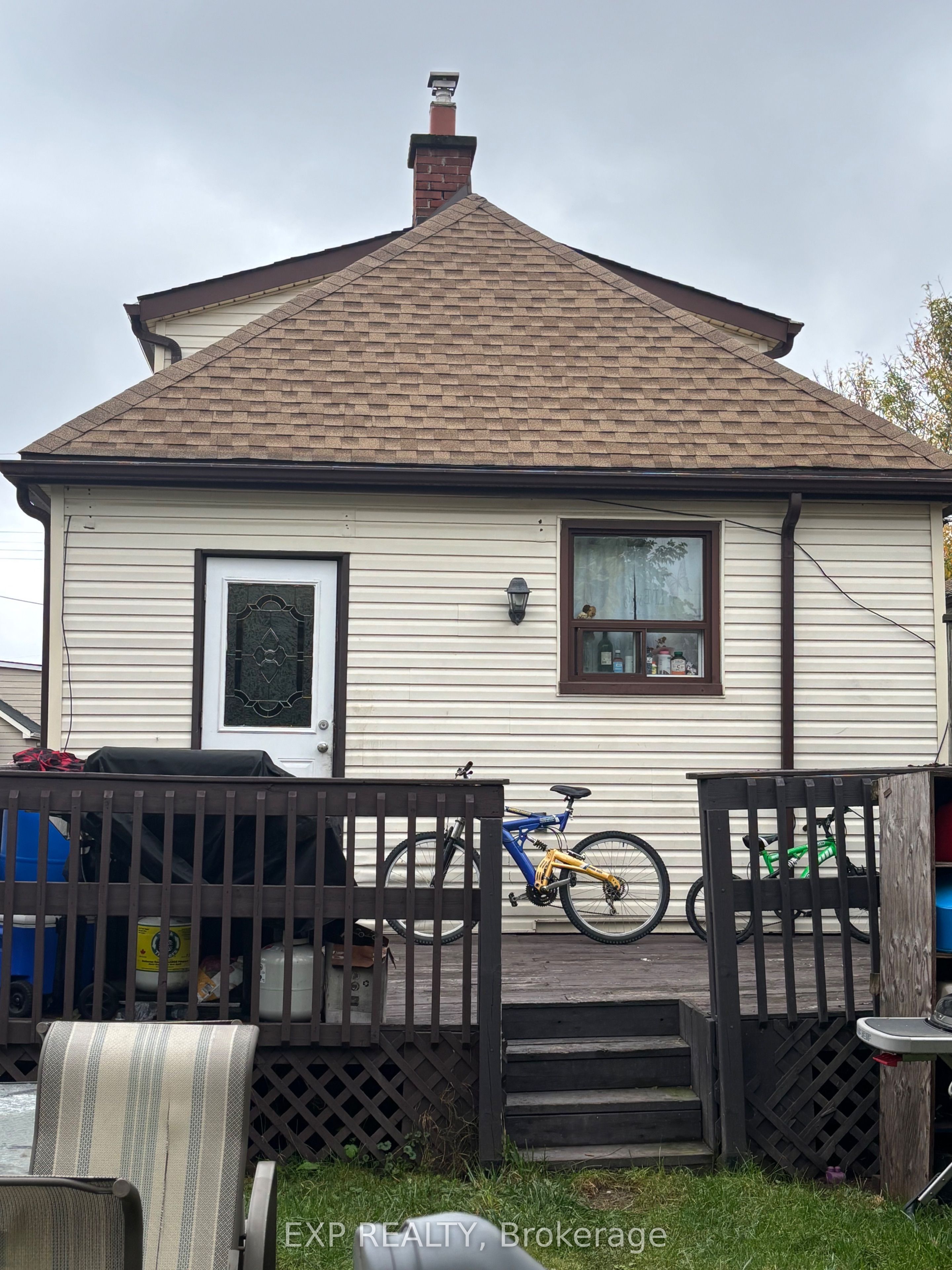 46 Delena Avenue S
