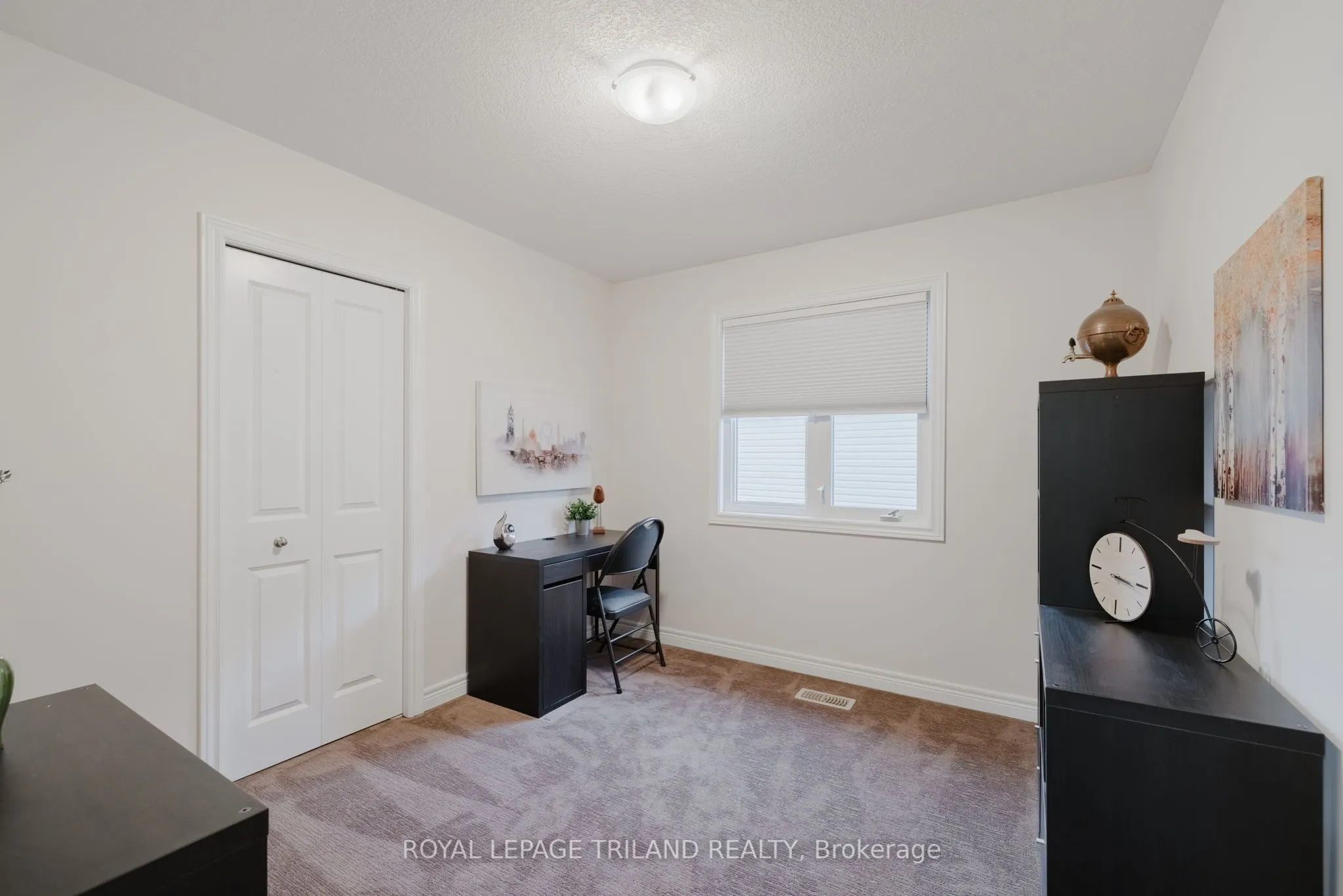 711 Springwood Crescent