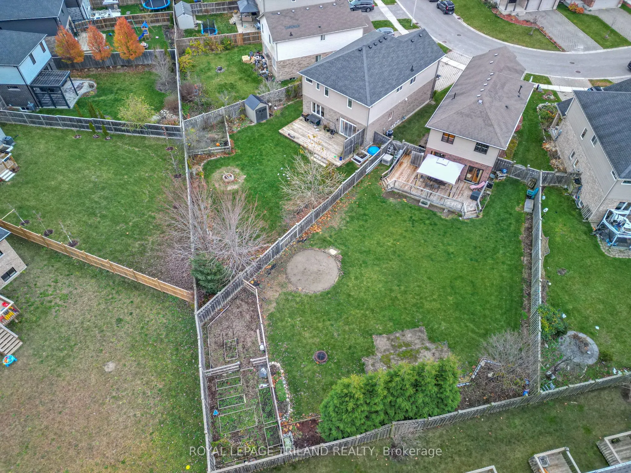 711 Springwood Crescent