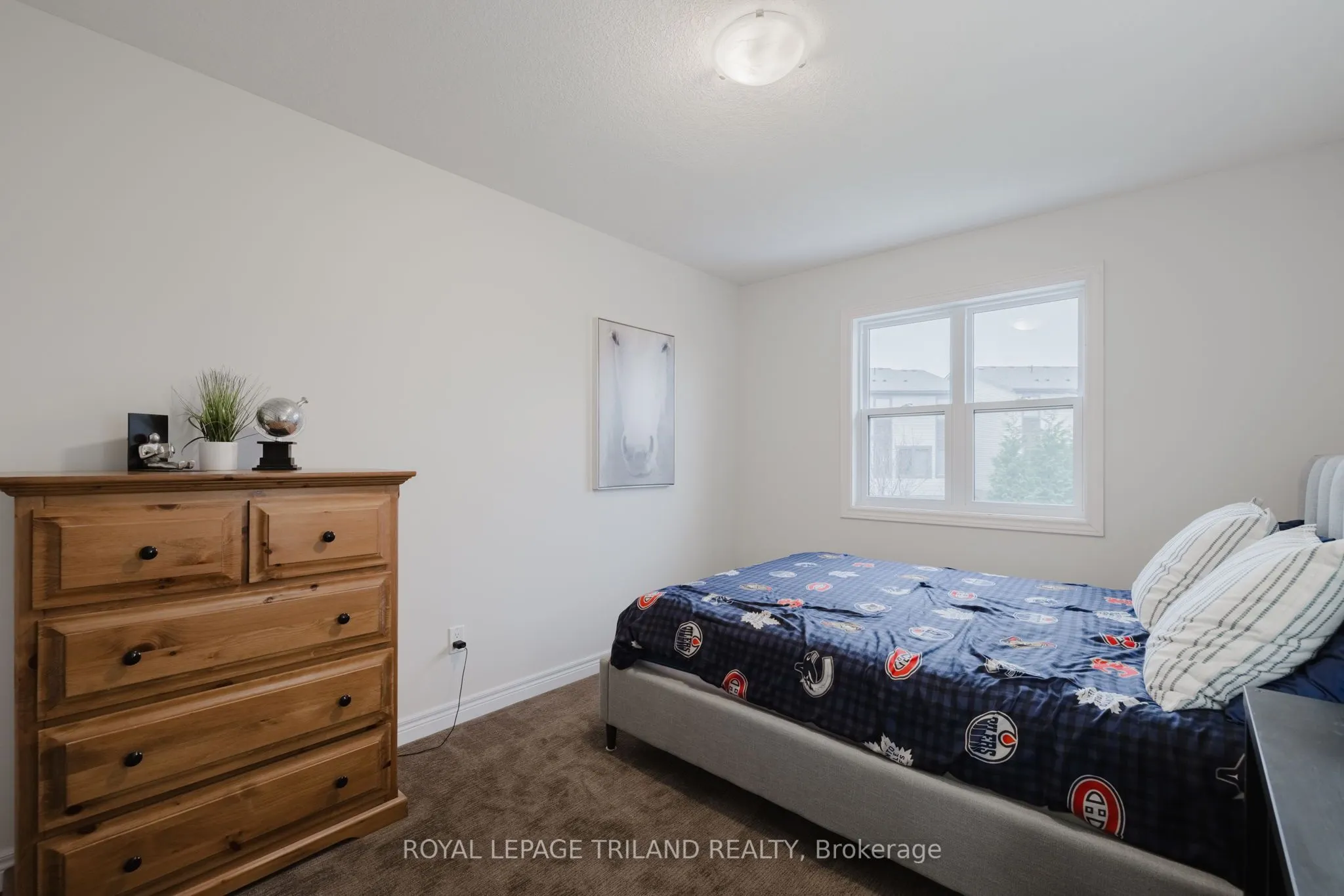 711 Springwood Crescent