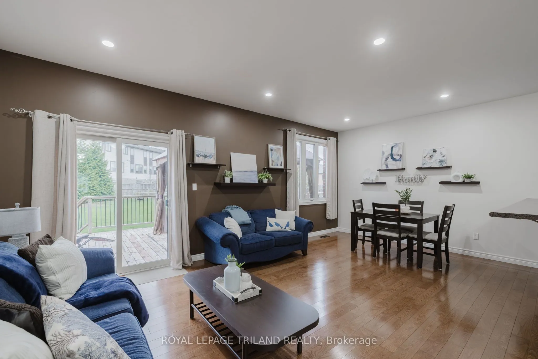 711 Springwood Crescent