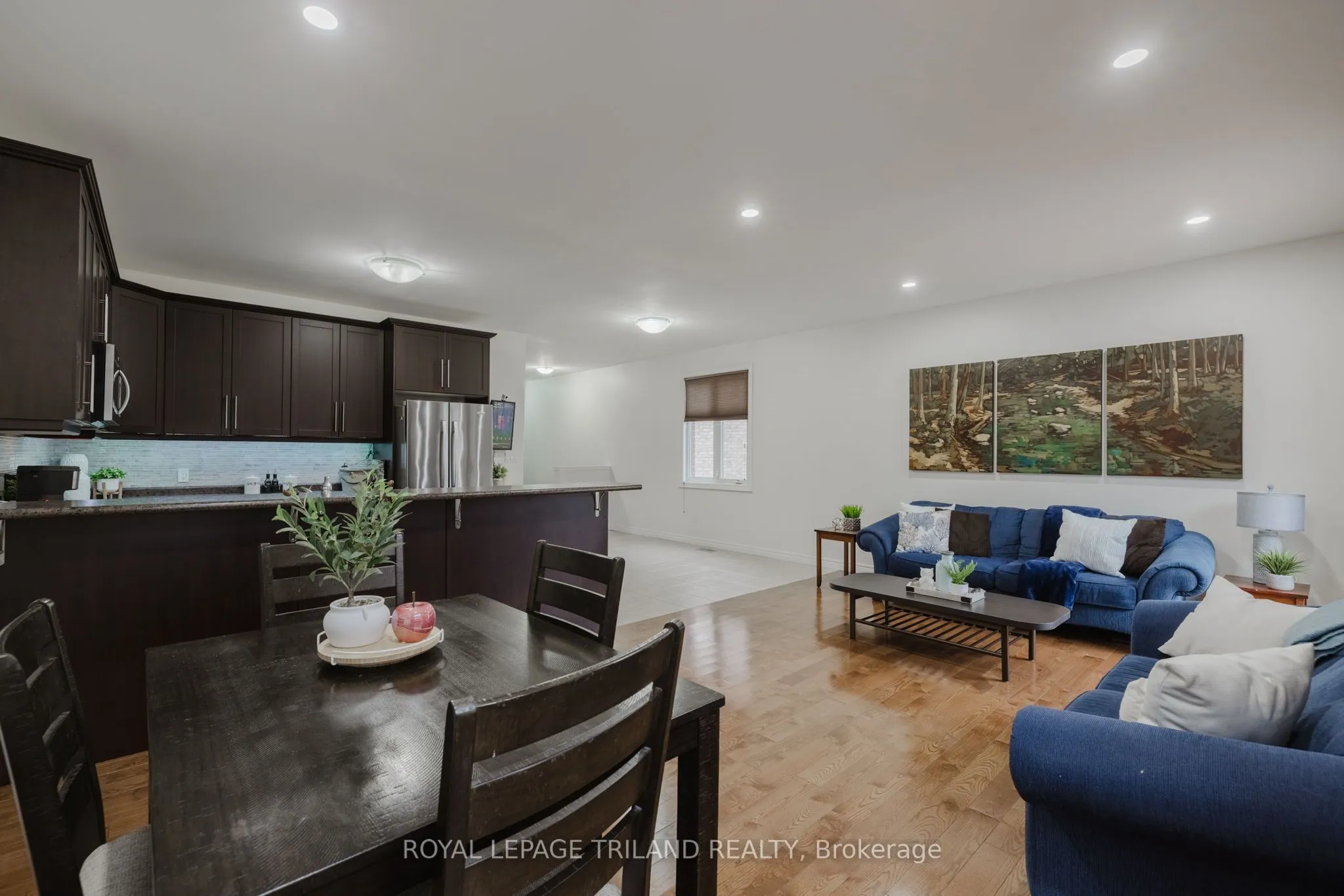 711 Springwood Crescent