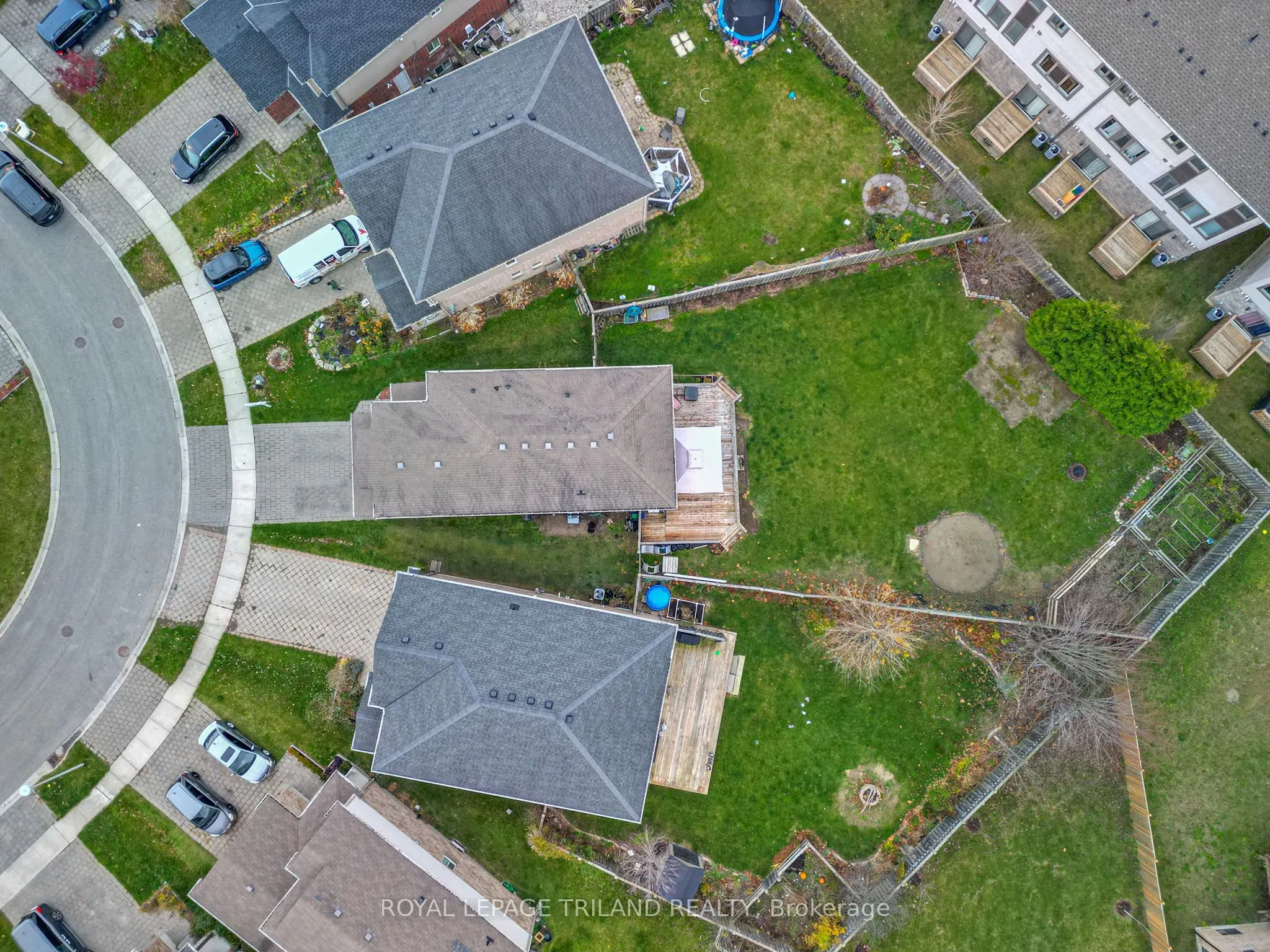 711 Springwood Crescent
