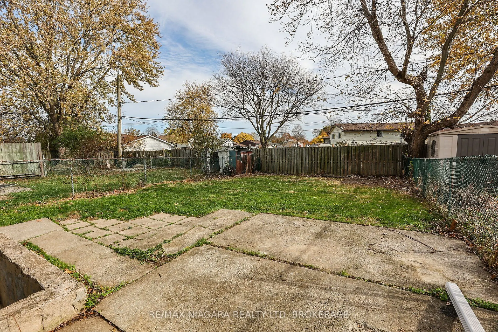 558 FIRST Avenue