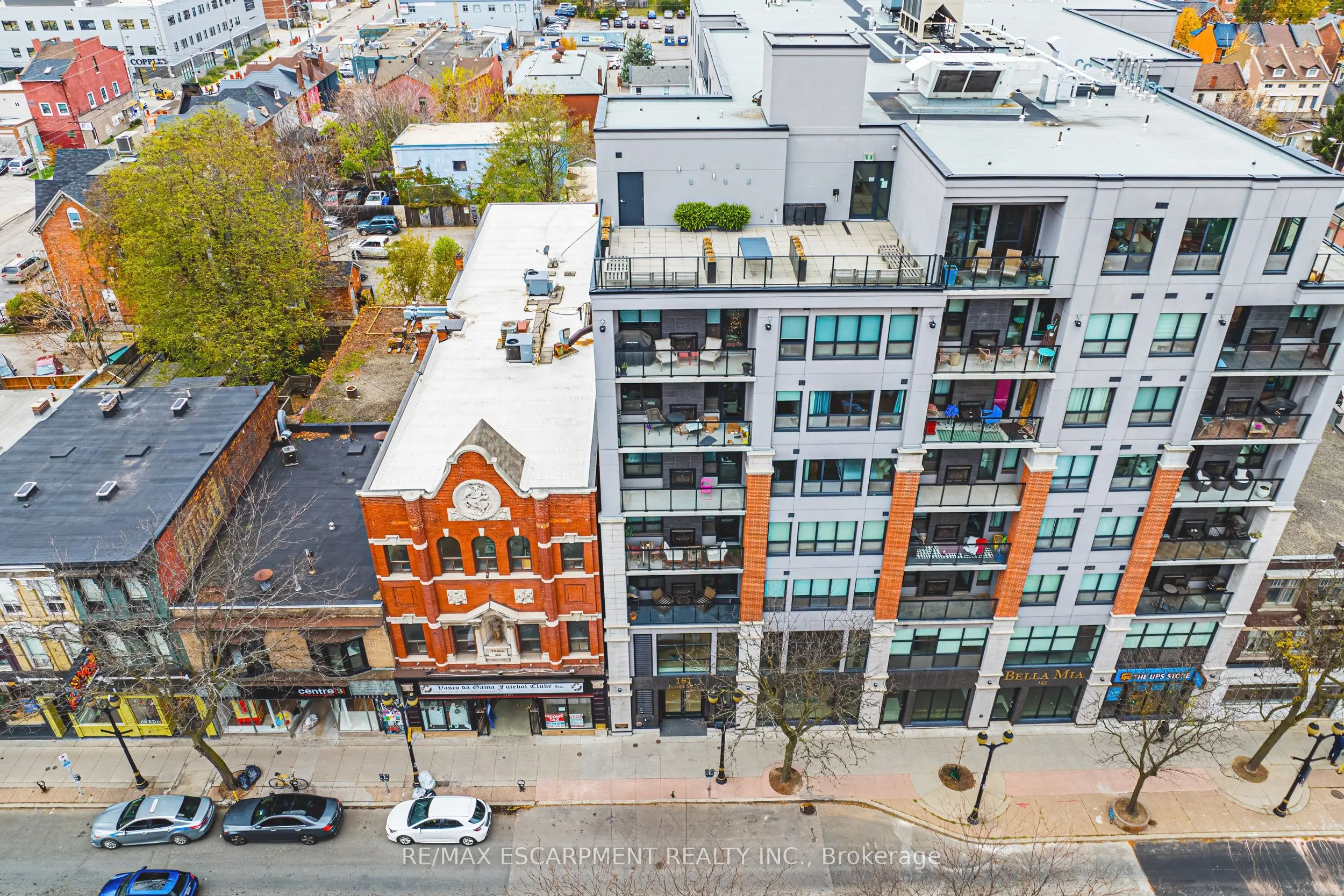 181 James Street N, #402