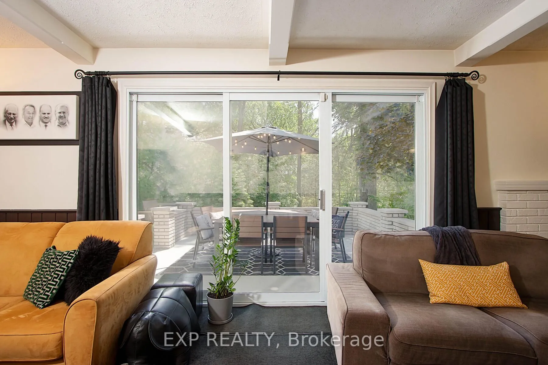25 Demeyere Avenue