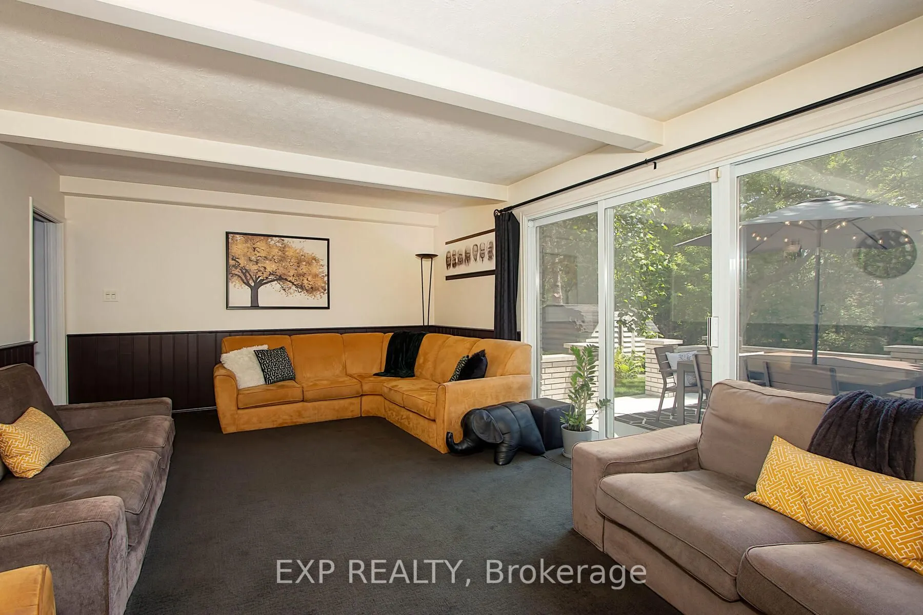 25 Demeyere Avenue