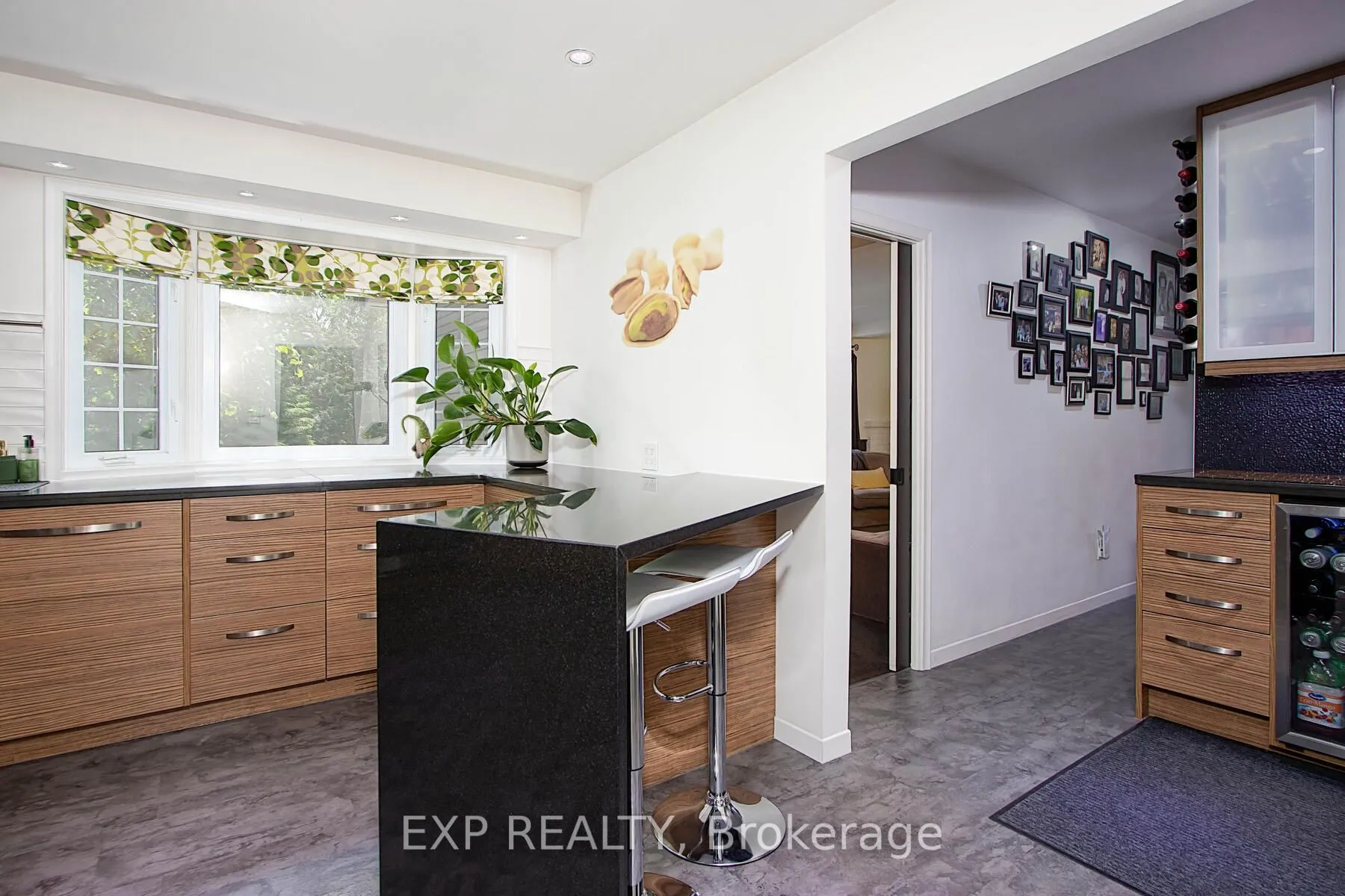25 Demeyere Avenue