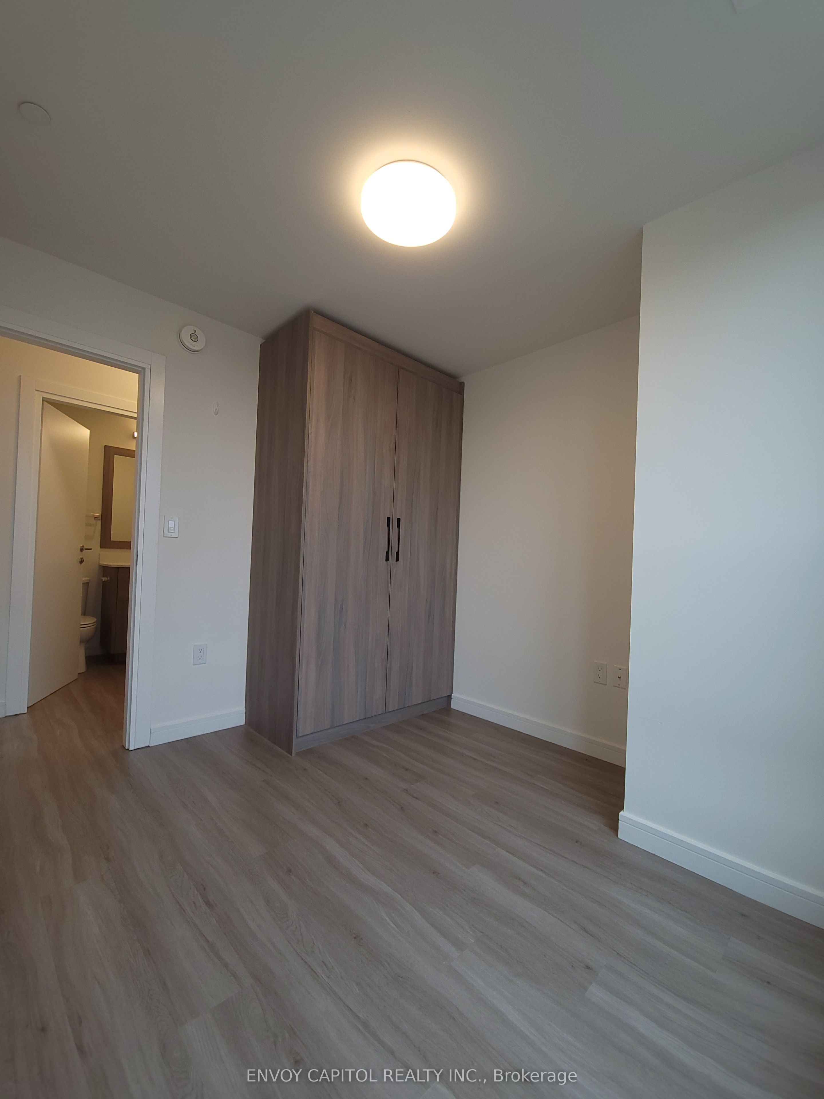 49 Walnut Street S, #1602