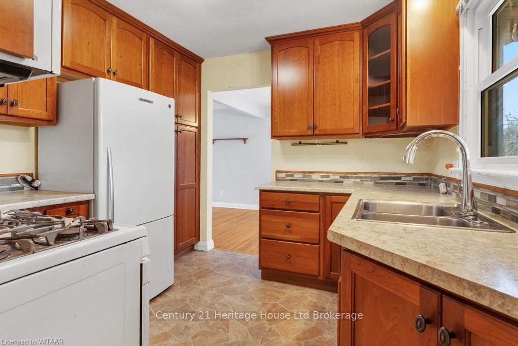 3 PARKSIDE Drive