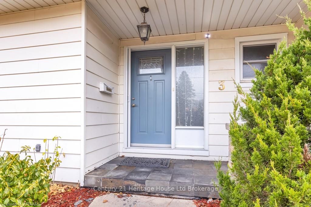 3 PARKSIDE Drive