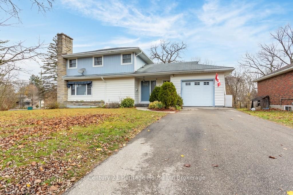 3 PARKSIDE Drive